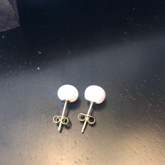 14 k gold real pearl studs new - Picture 6 of 6